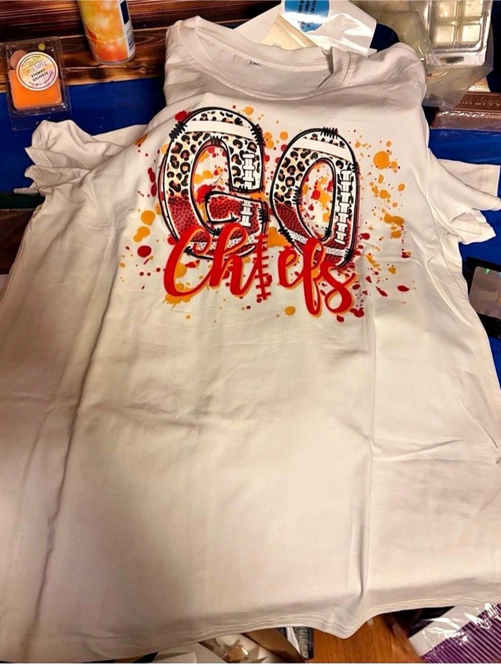 No Label Graphic Animal Print Chiefs Short Sleeve Tee in White